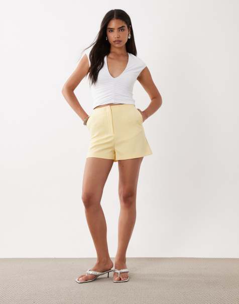 ASOS DESIGN - Pantaloncini sartoriali a trapezio color latticello - view 1