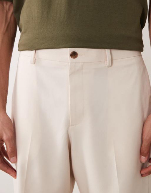 ASOS DESIGN - Pantaloncini sartoriali regular fit in twill comfort stretch écru, 4 di 5