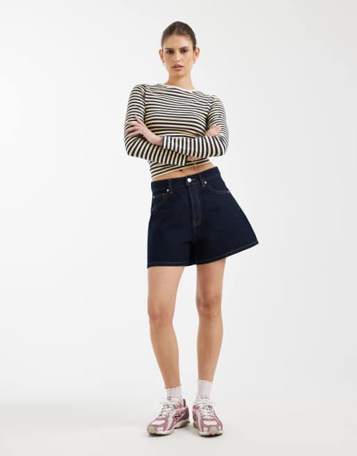 ASOS DESIGN - Pantaloncini svasati taglio lungo in denim slavato