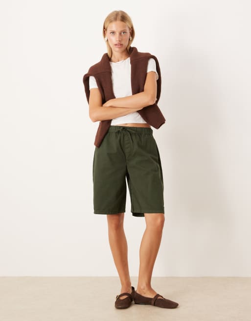 ASOS DESIGN - Pantaloncini taglio lungo stile boxer in cotone paper touch kaki