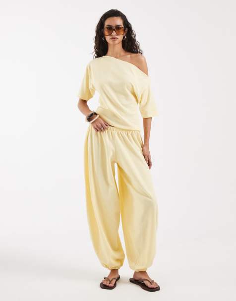 ASOS DESIGN - Pantalones amarillo crema de corte bombacho extragrande de tejido texturizado (parte de un conjunto) - view 1