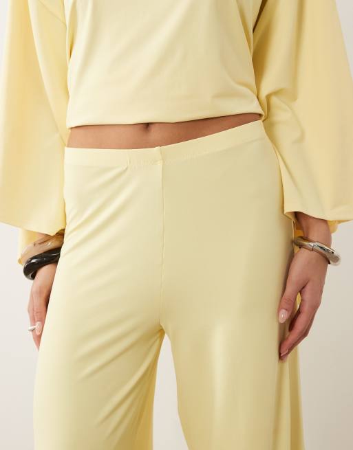 ASOS DESIGN - Pantalones amarillo pastel de pernera ancha (parte de un conjunto), 3 de 5