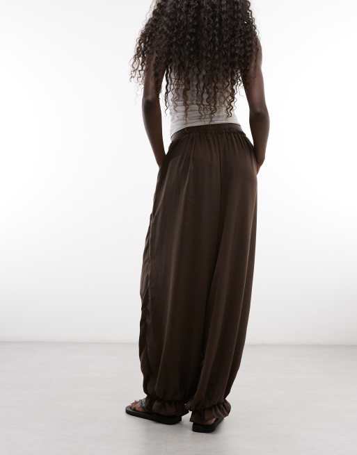 ASOS DESIGN - pantalones balloon de poner en marrón, conjunto, 5 de 5