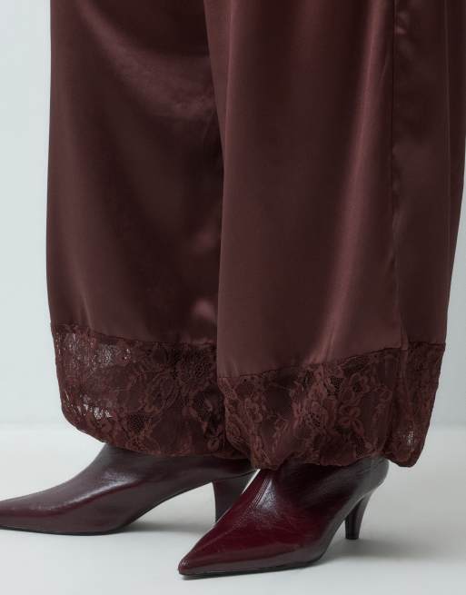 ASOS DESIGN pantalones balloon de satén con paneles de encaje en chocolate, 2 de 5