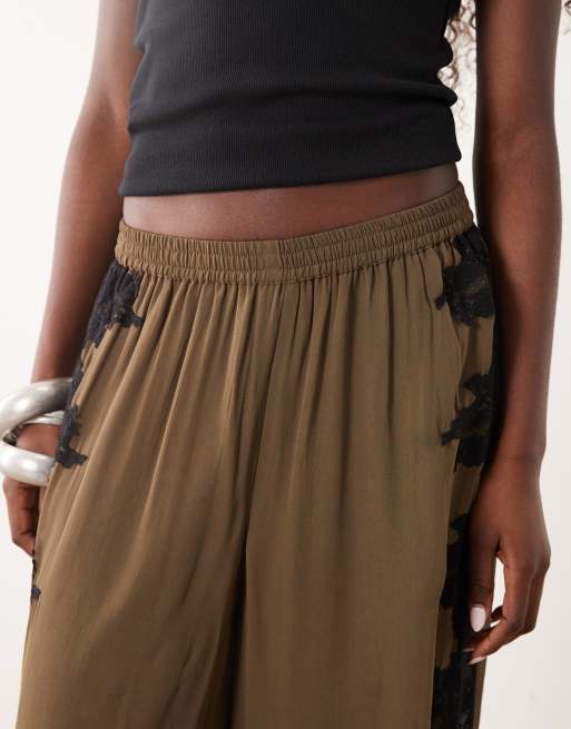 ASOS DESIGN - Pantalones con inserciones de encaje en verde oliva, 4 de 5