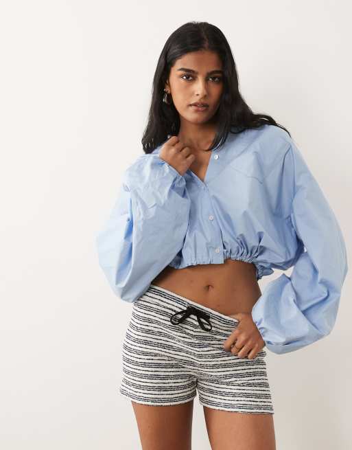 ASOS DESIGN - Pantalones cortos color crema a rayas azules de punto liso 