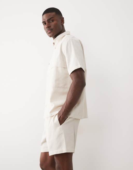 Conjunto color crema de pantalones cortos y camisa de tejido texturizado de ASOS DESIGN, 2 de 3
