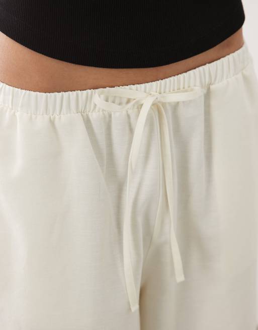 ASOS DESIGN - Pantalones cortos color marfil estilo bermudas de corte alargado de lino, 4 de 5