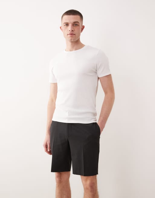 ASOS DESIGN - Pantalones cortos de sastre gris carbón cómodos y elásticos de corte slim con cinturilla elástica, 2 de 5