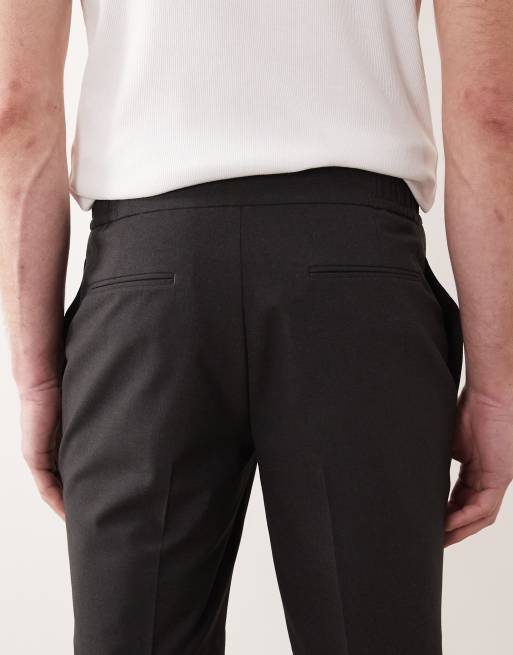 ASOS DESIGN - Pantalones cortos de sastre gris carbón cómodos y elásticos de corte slim con cinturilla elástica, 5 de 5