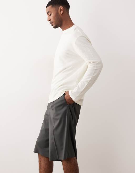 ASOS DESIGN - Pantalones cortos de sastre gris carbón estilo bermudas extragrandes con raya diplomática y pinzas, 2 de 5