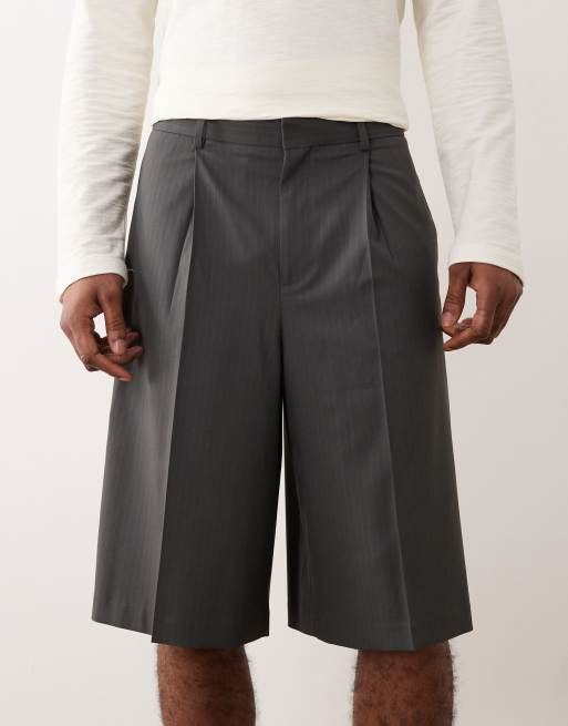 ASOS DESIGN - Pantalones cortos de sastre gris carbón estilo bermudas extragrandes con raya diplomática y pinzas, 3 de 5