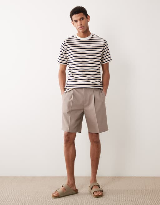 ASOS DESIGN - Pantalones cortos de sastre marrones de corte estándar con pinzas, 2 de 5