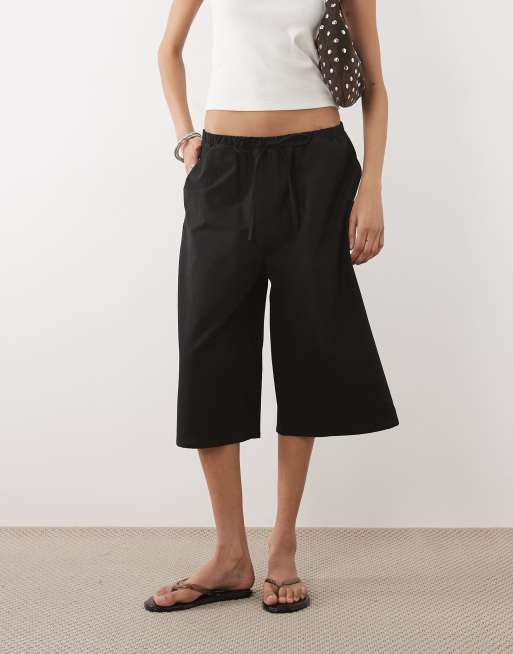 ASOS DESIGN - Pantalones cortos negros estilo bermudas de corte alargado de lino, 2 de 5