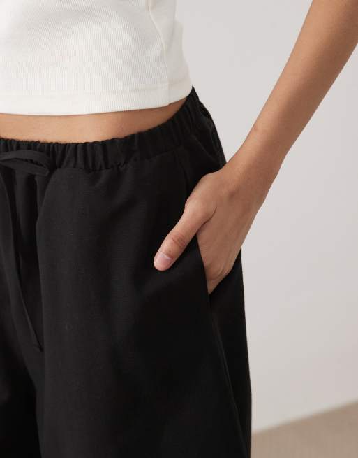 ASOS DESIGN - Pantalones cortos negros estilo bermudas de corte alargado de lino, 4 de 5