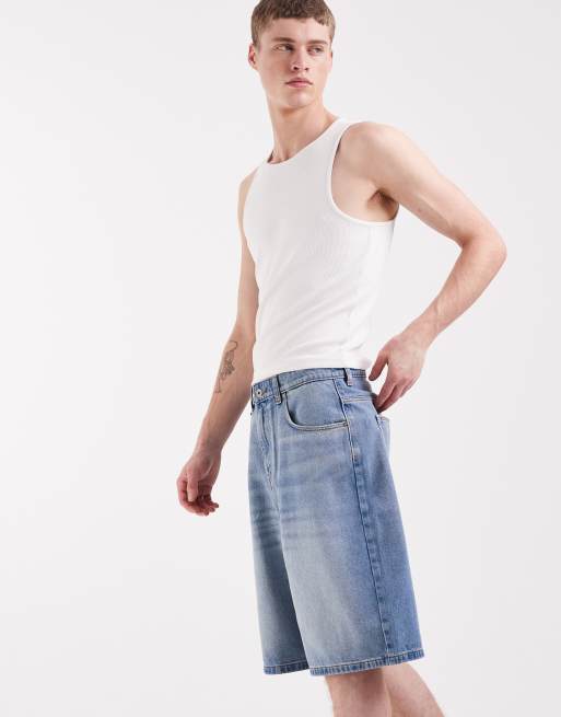 ASOS DESIGN - Pantalones cortos vaqueros azules de corte alargado suelto con lavado claro , 3 de 6