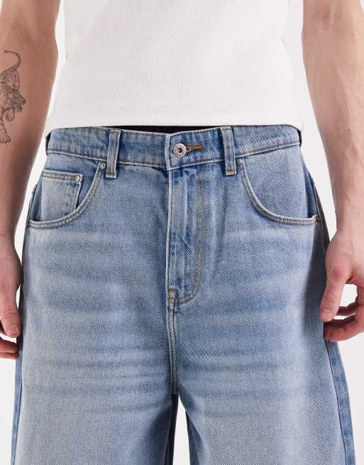 ASOS DESIGN - Pantalones cortos vaqueros azules de corte alargado suelto con lavado claro , 5 de 6