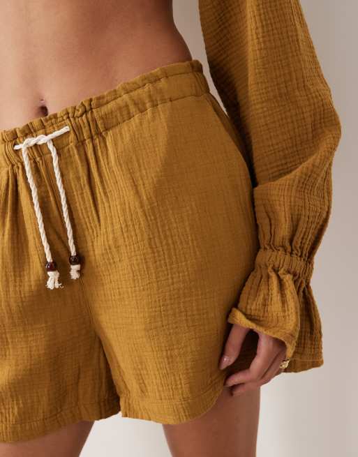 ASOS DESIGN - Pantalones cortos verde oliva sin cierres de bambula con cinturón de cordón (parte de un conjunto), 4 de 5