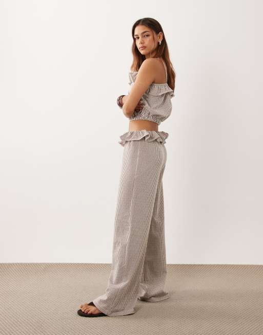 ASOS DESIGN - pantalones de conjunto de pernera ancha con detalle de volante y estampado a rayas, 3 de 5