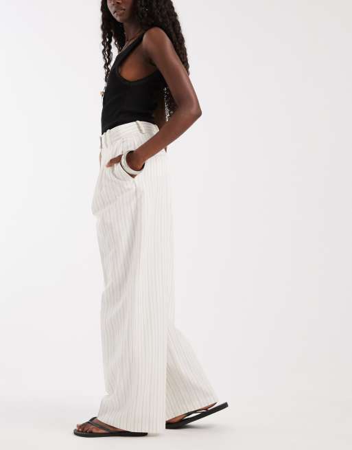 ASOS DESIGN - Pantalones de pernera ancha de efecto lino con detalle de pinzas y raya cruda, 2 de 5