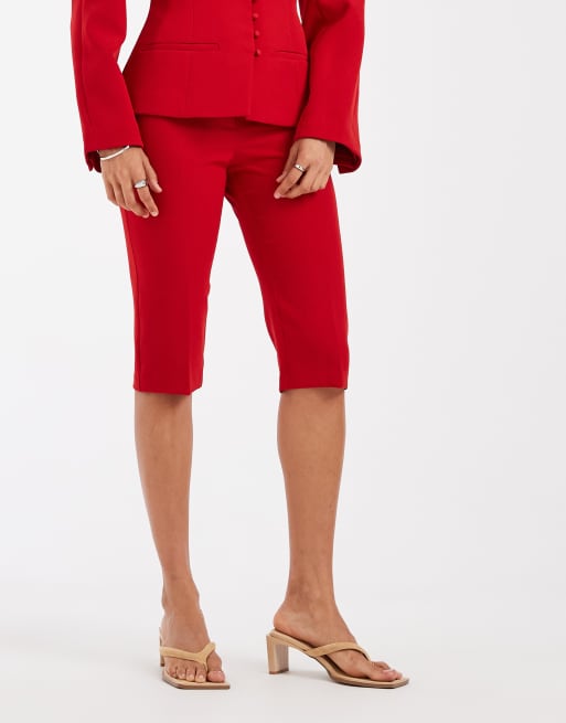 ASOS DESIGN - Pantalones de sastre capri rojos con detalle de botones, 2 de 5