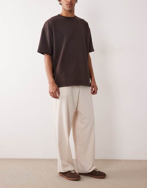 ASOS DESIGN - Pantalones de sastre color crudo cómodos y elásticos de pernera ancha con cinturilla elástica de sarga, 2 de 5