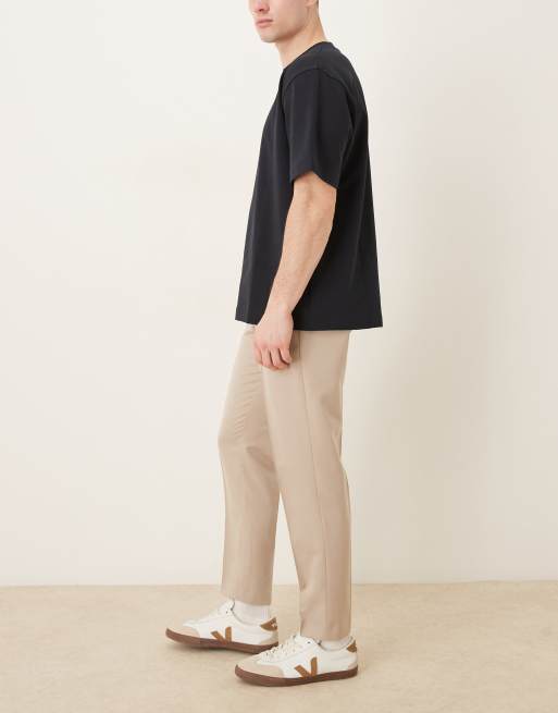 ASOS DESIGN - Pantalones de sastre color piedra de corte tapered con nervios, 3 de 5