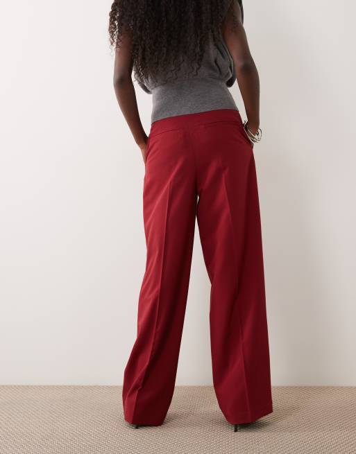 ASOS DESIGN - Pantalones de sastre de pernera ancha con detalle de pinzas en rojo oscuro, 3 de 5
