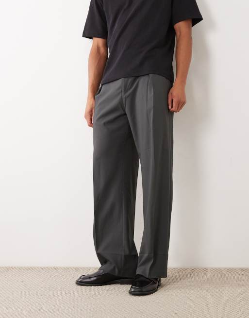 ASOS DESIGN - Pantalones de sastre gris carbón de pernera ancha con pinzas marcadas de tejido microtexturizado, 2 de 5