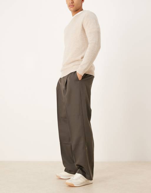 ASOS DESIGN - Pantalones de sastre gris carbón de pernera ancha con pinzas y cinturilla elástica, 3 de 5