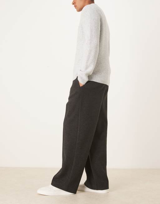 ASOS DESIGN - Pantalones de sastre gris carbón de pernera ancha de tejido efecto lana, 3 de 5