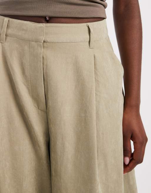ASOS DESIGN - Pantalones de sastre verde oliva de corte globo con volante en el bajo, 5 de 5