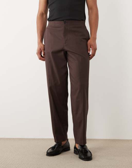 ASOS DESIGN - Pantalones de traje marrones de corte tapered extragrande con cintura elástica de tejido efecto lino de 100% algodón, 3 de 5