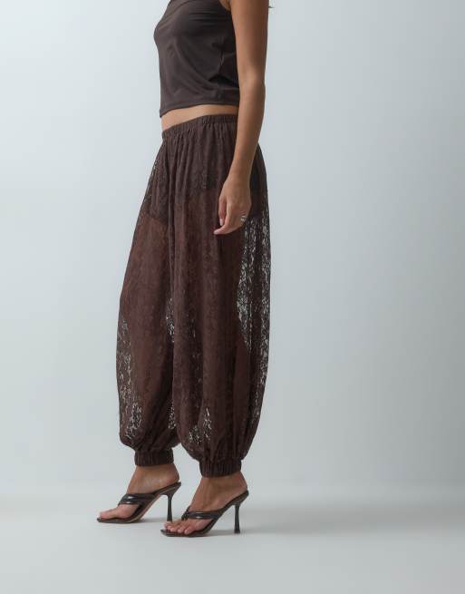 ASOS DESIGN pantalones harén globo de encaje en chocolate, 2 de 5