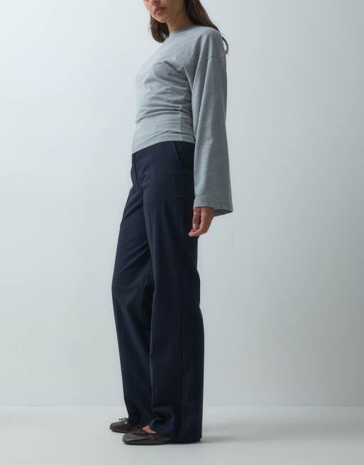 ASOS DESIGN pantalones rectos slim a rayas azul marino, 2 de 5