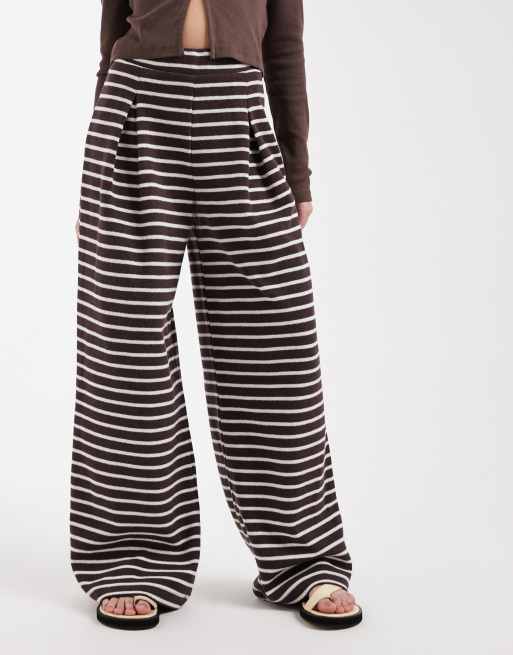 ASOS DESIGN - Pantaloni a fondo ampio a pieghe a righe in coordinato, 2 di 5
