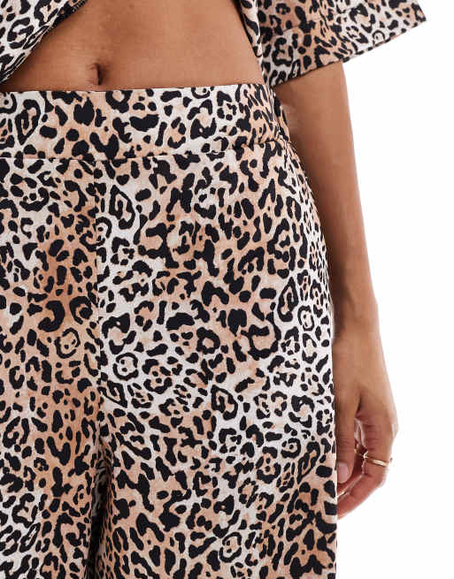 ASOS DESIGN Pantaloni a fondo ampio animalier in coordinato ASOS