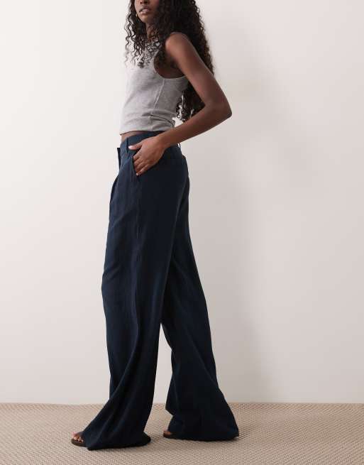 ASOS DESIGN - Pantaloni a fondo ampio blu navy in misto lino con pieghe, 2 di 5