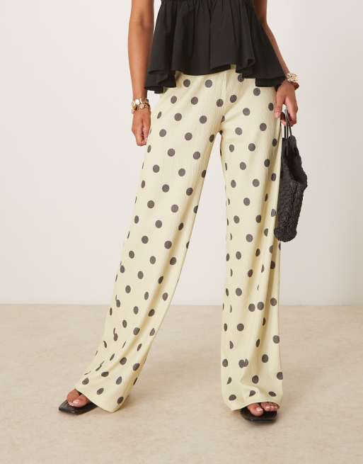 ASOS DESIGN - Pantaloni a fondo ampio color panna a pois, 5 di 5
