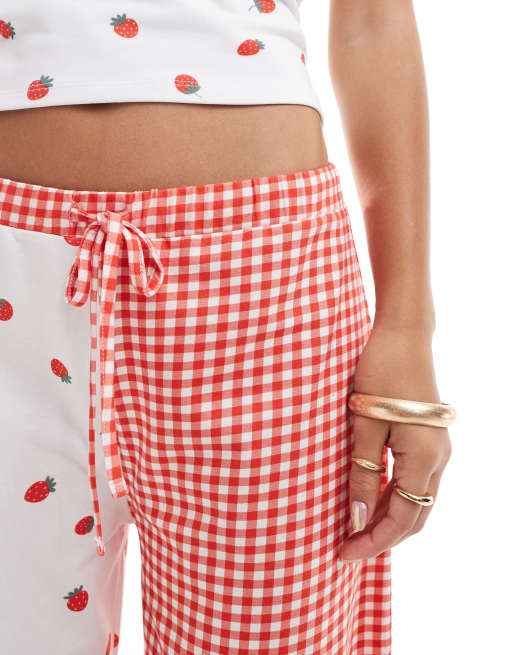 ASOS DESIGN - Pantaloni a fondo ampio con stampa di fragole in coordinato, 5 di 5