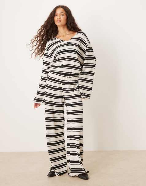 ASOS DESIGN - Pantaloni a fondo ampio in maglia a righe monocromatiche in coordinato - view 1