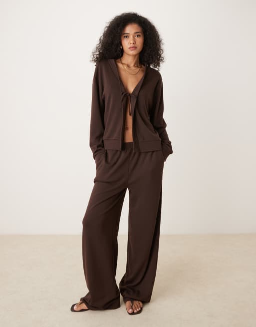 ASOS DESIGN - Pantaloni a fondo ampio in maglia color cioccolato in coordinato