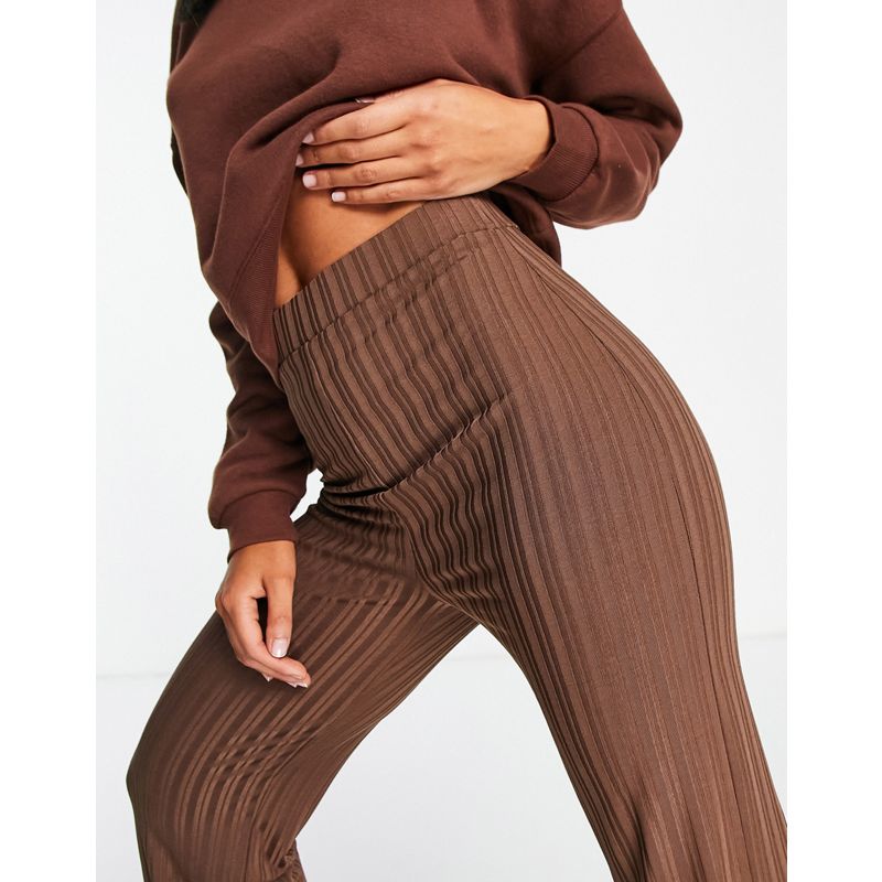 DESIGN - Pantaloni a fondo ampio in raso a righe color cioccolato