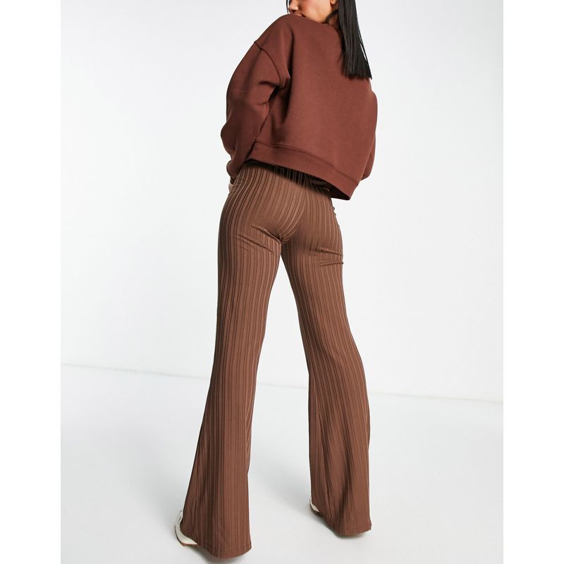 DESIGN - Pantaloni a fondo ampio in raso a righe color cioccolato