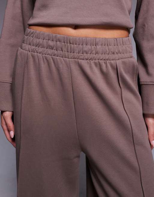 ASOS DESIGN - Pantaloni a fondo ampio in tessuto interlock color tortora intenso, 4 di 5