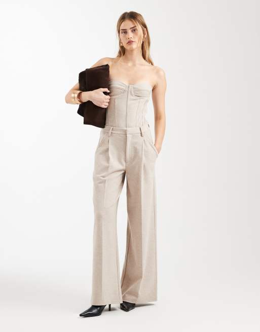 ASOS DESIGN - Coordinato crema a spina di pesce con pantaloni con fondo ampio e top a fascia stile corsetto spazzolato, 3 di 3