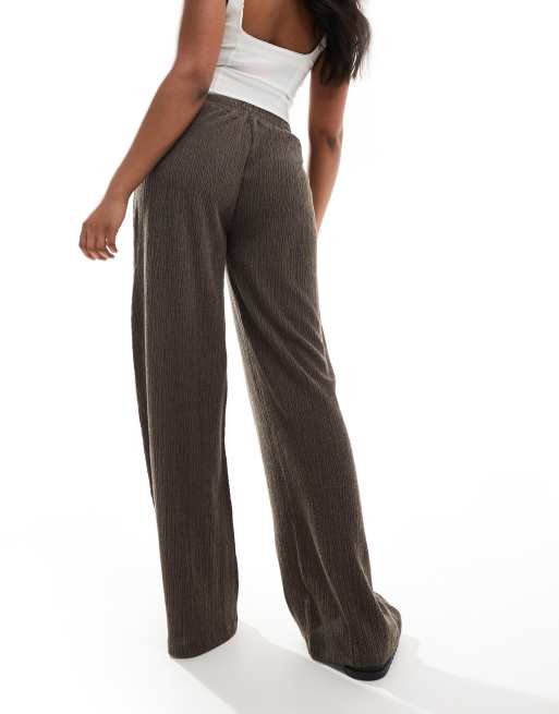 ASOS DESIGN - Pantaloni a fondo ampio testurizzati color cioccolato, 2 di 5