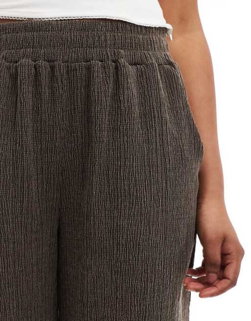 ASOS DESIGN - Pantaloni a fondo ampio testurizzati color cioccolato, 5 di 5