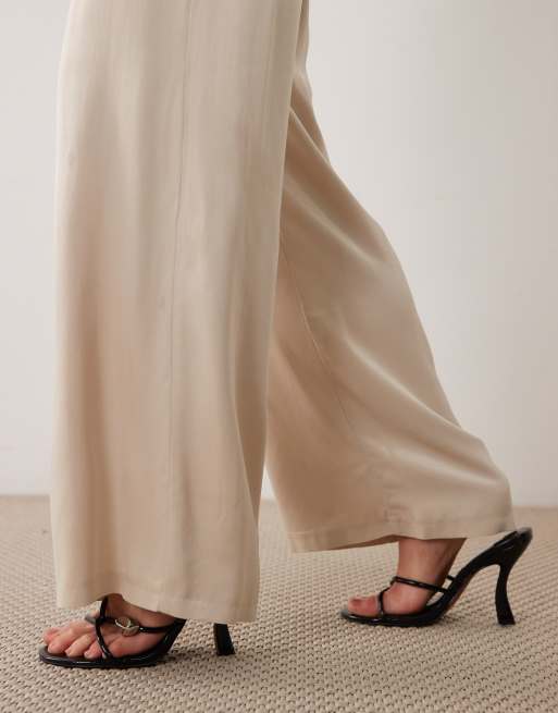 ASOS DESIGN pantaloni a gamba dritta in satin, 4 di 5