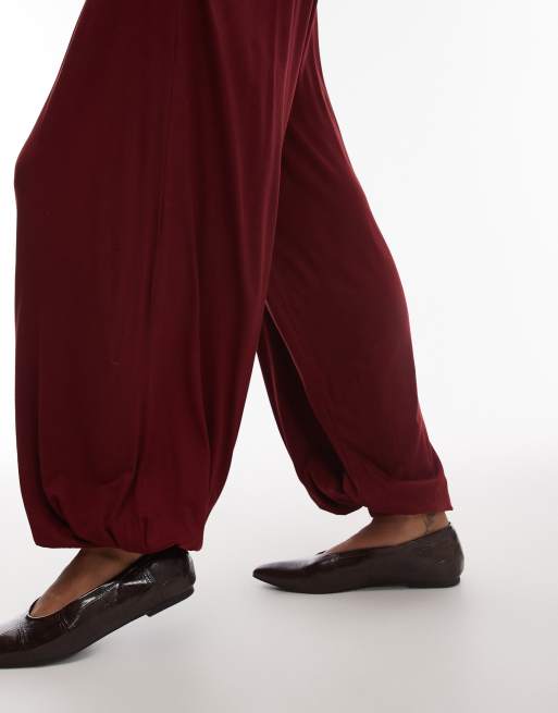 ASOS DESIGN - Pantaloni a palloncino larghi bordeaux in coordinato, 2 di 5